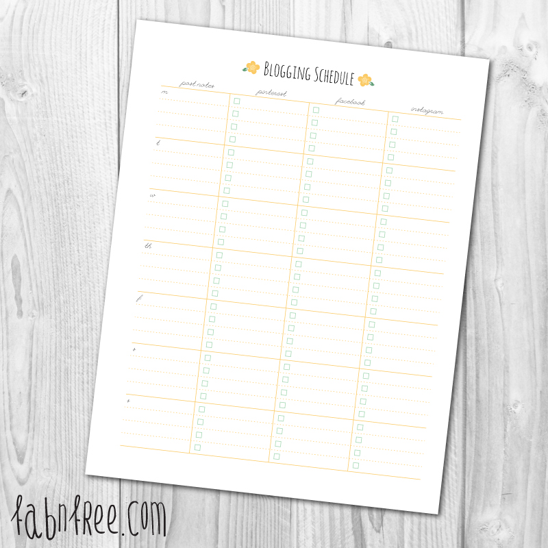 Free Printable Blogging Schedule + Lots of other Time Management Printables  //  fabnfree.com