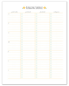 Free Printable Blogging Schedule + Lots of other Time Management Printables // fabnfree.com